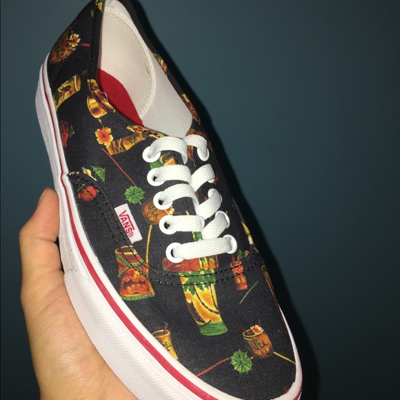 tiki shoes